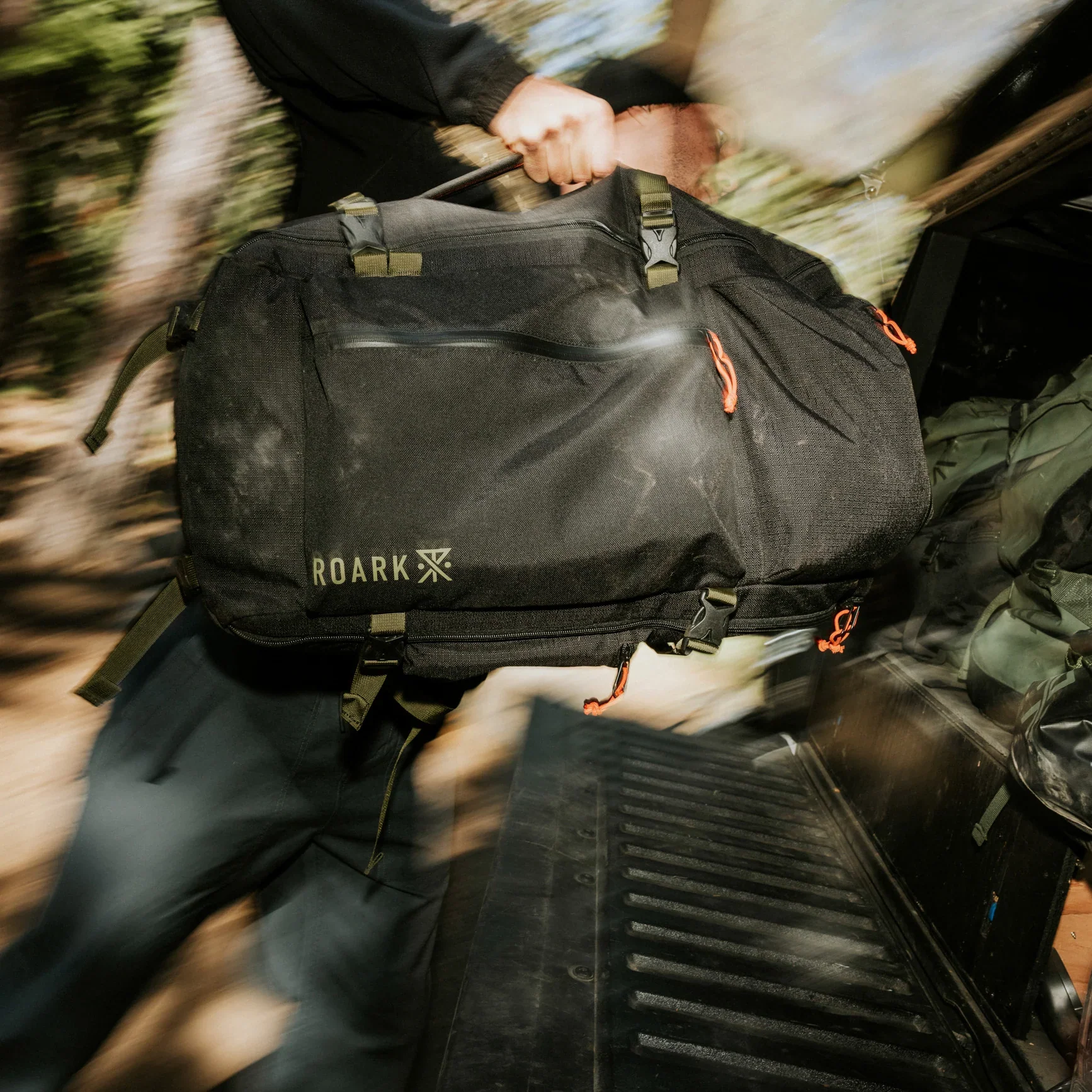 1-5-day-mule-55l-bag-black-1.webp