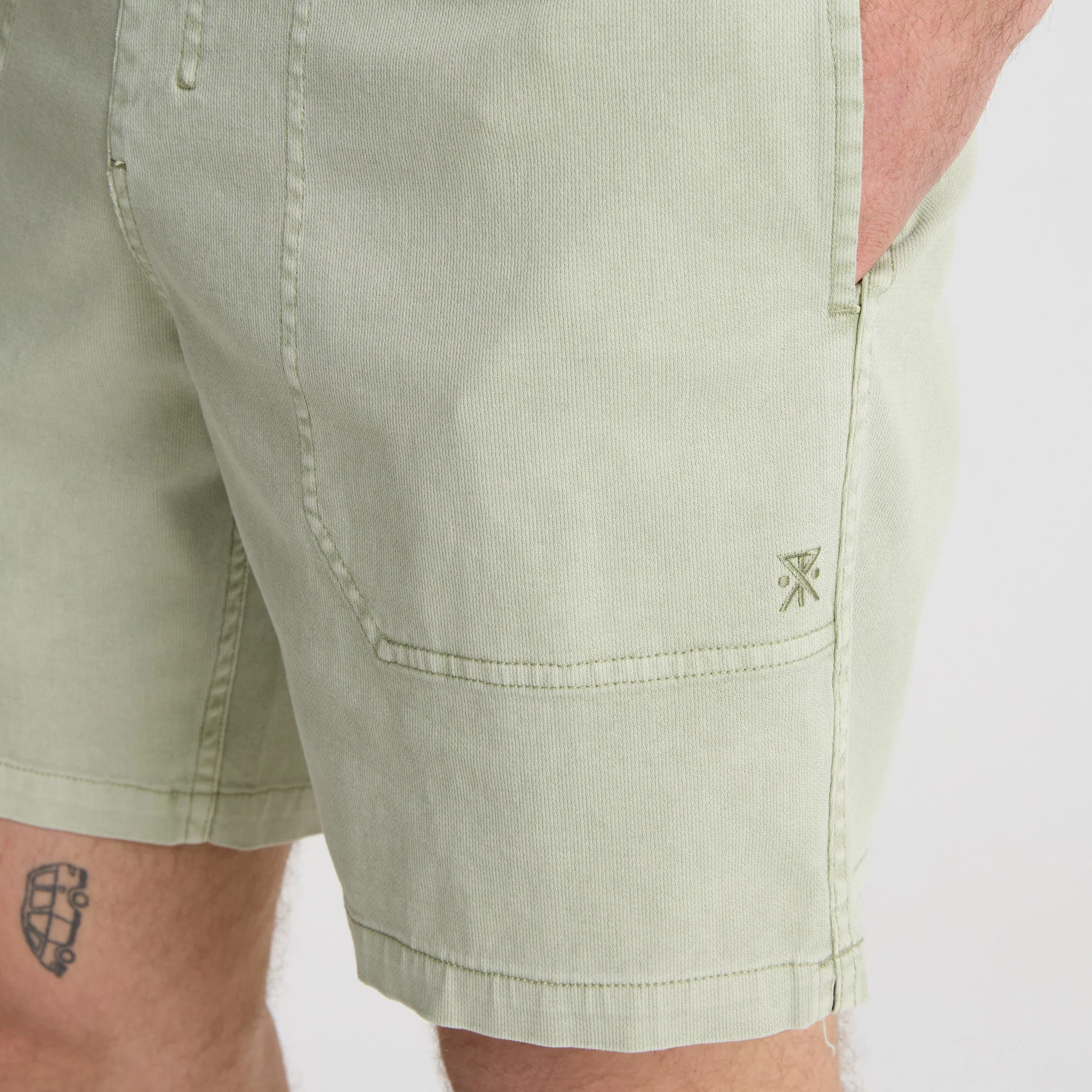 1200-made-to-fade-shorts-washed-sage-1.webp