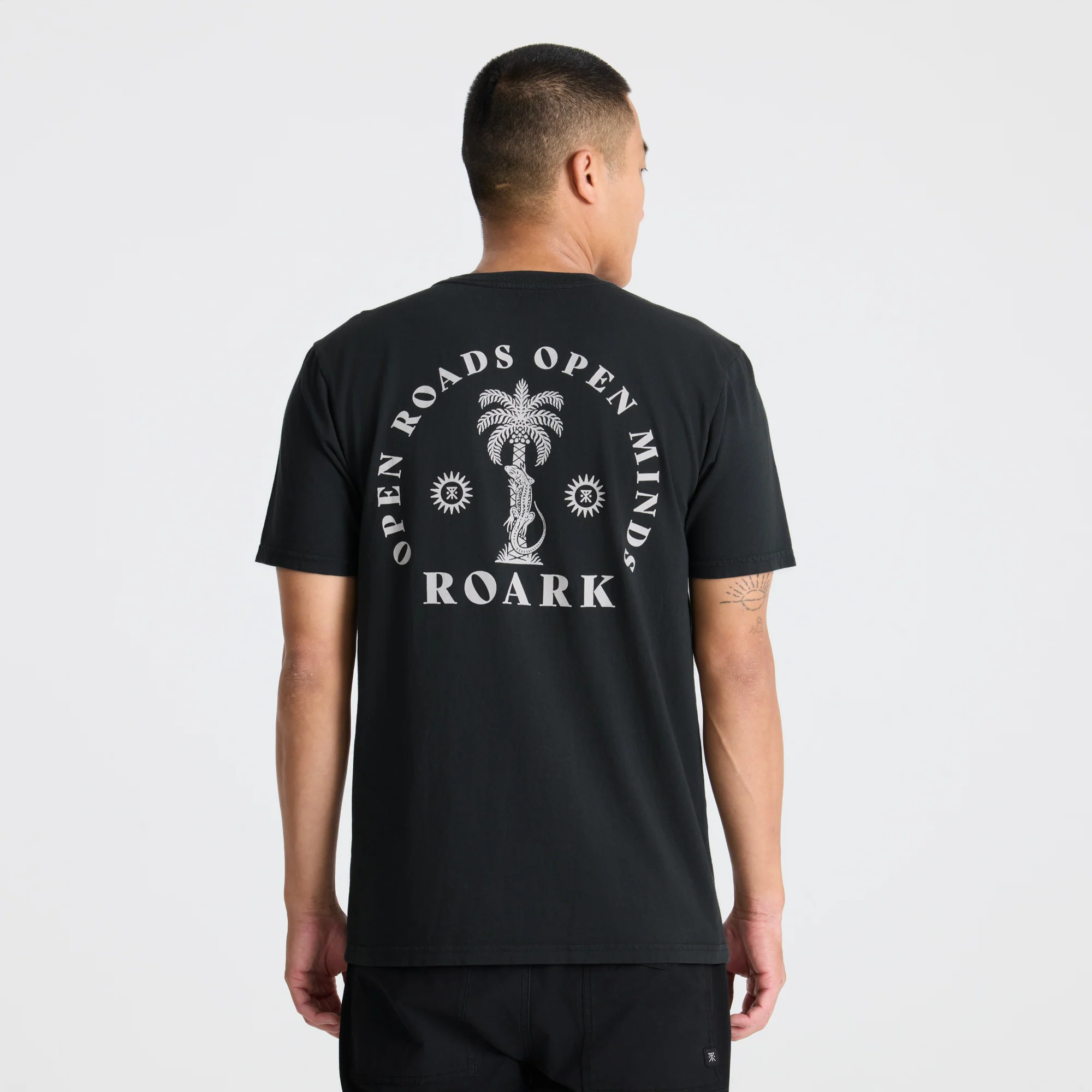 1445-palma-chilena-premium-tee-black-1.webp