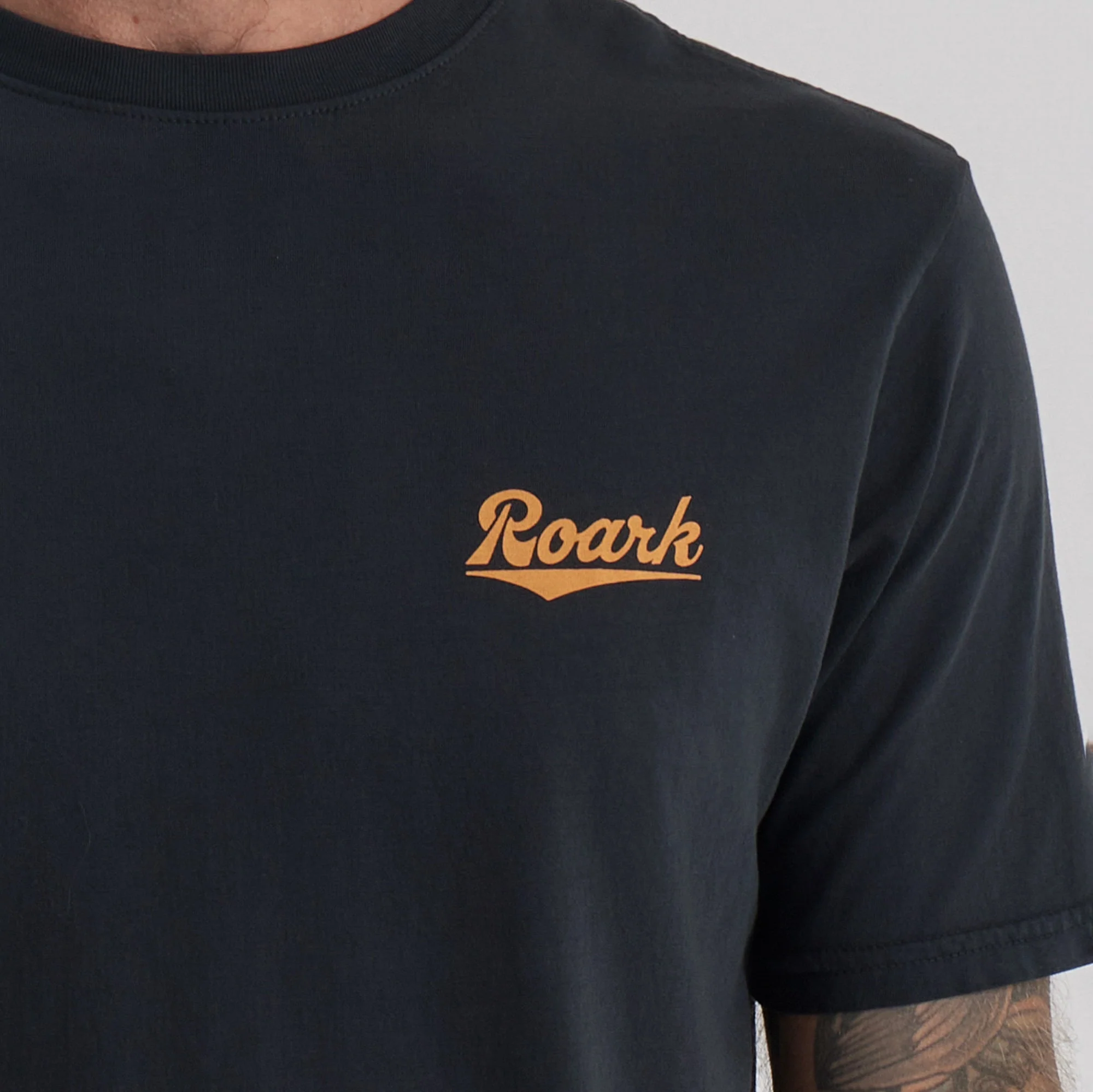 1836-diamond-script-premium-tee-black-1.webp