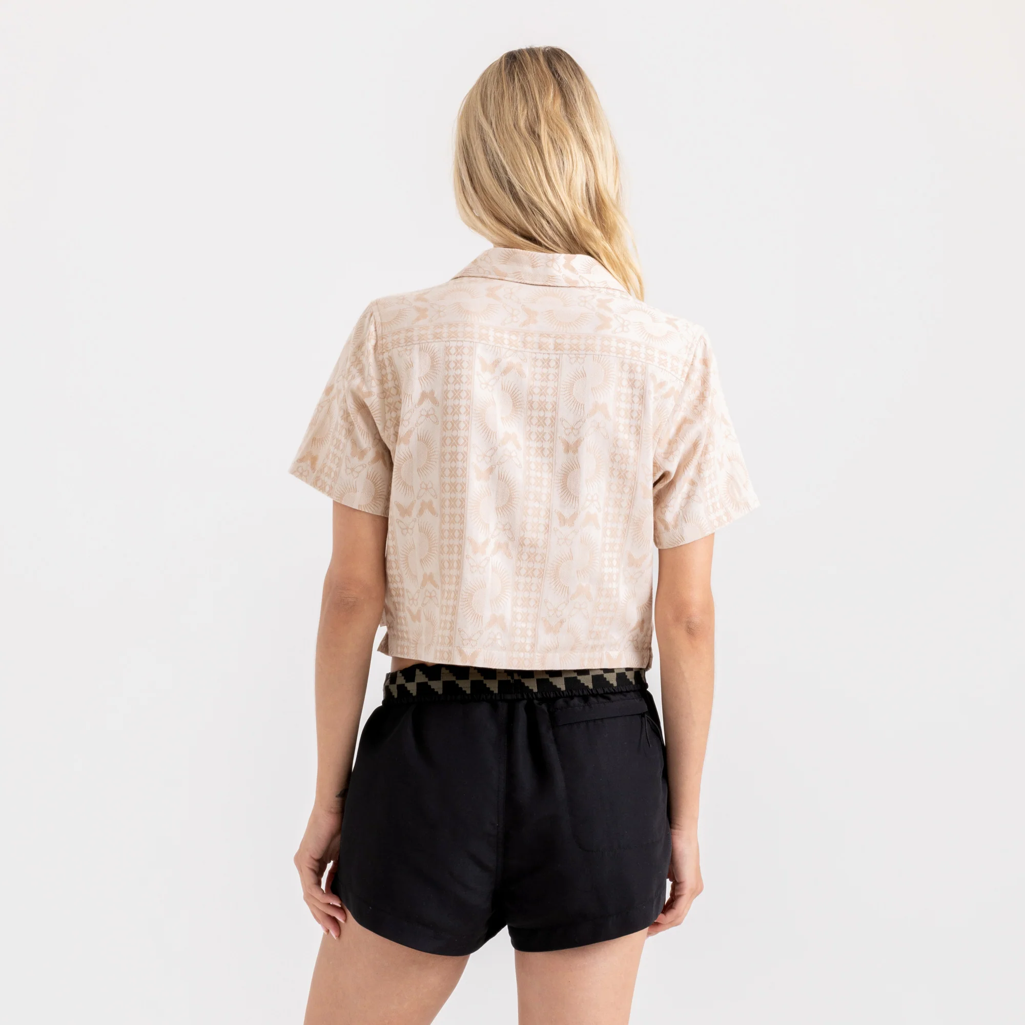 3653-camp-short-sleeve-button-up-shirt-eggshell-1.webp