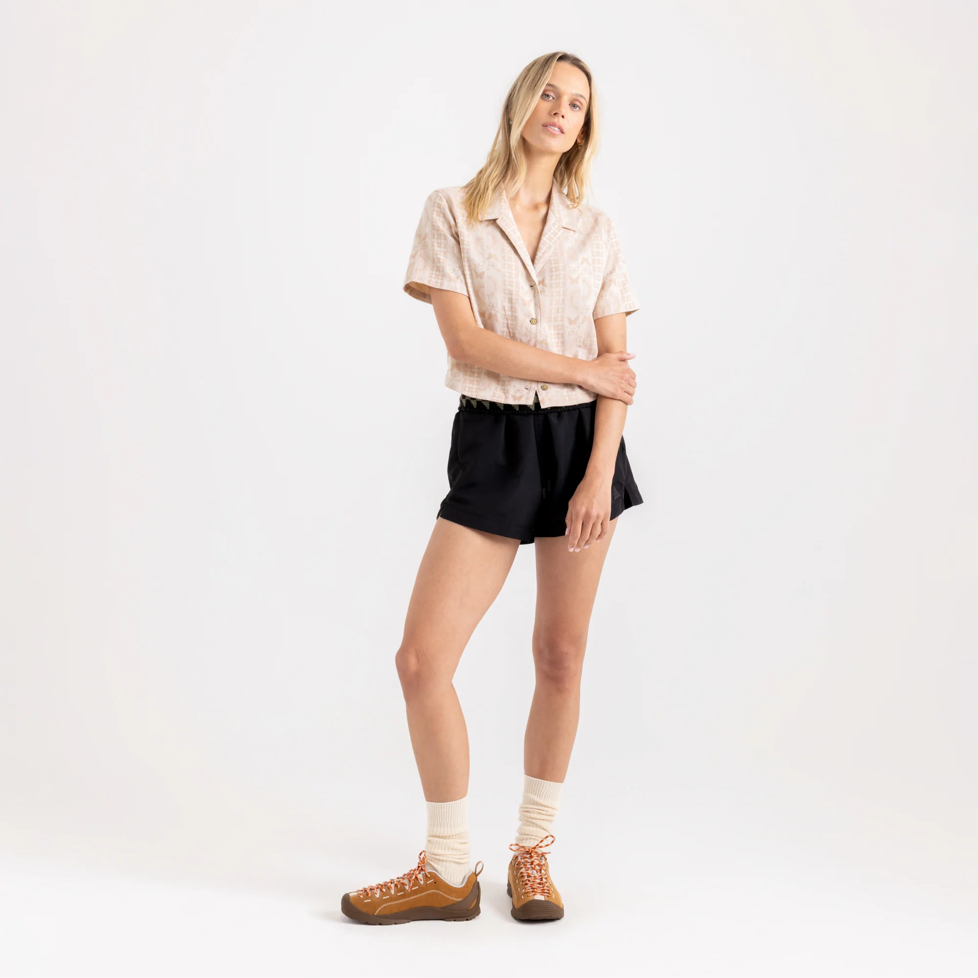 3653-camp-short-sleeve-button-up-shirt-eggshell-1.webp