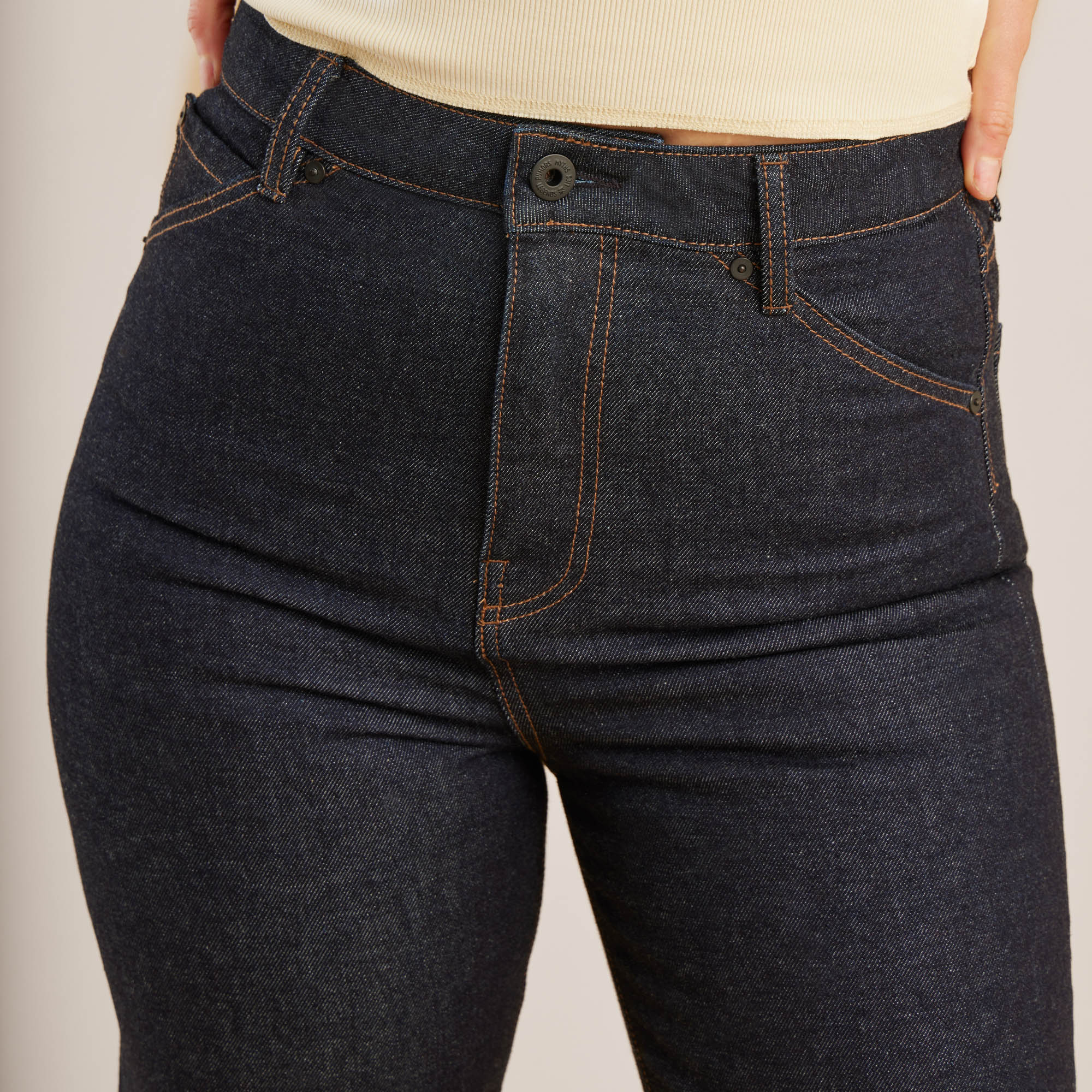 4027-hwy-395-jeans-kaihara-denim-1.webp