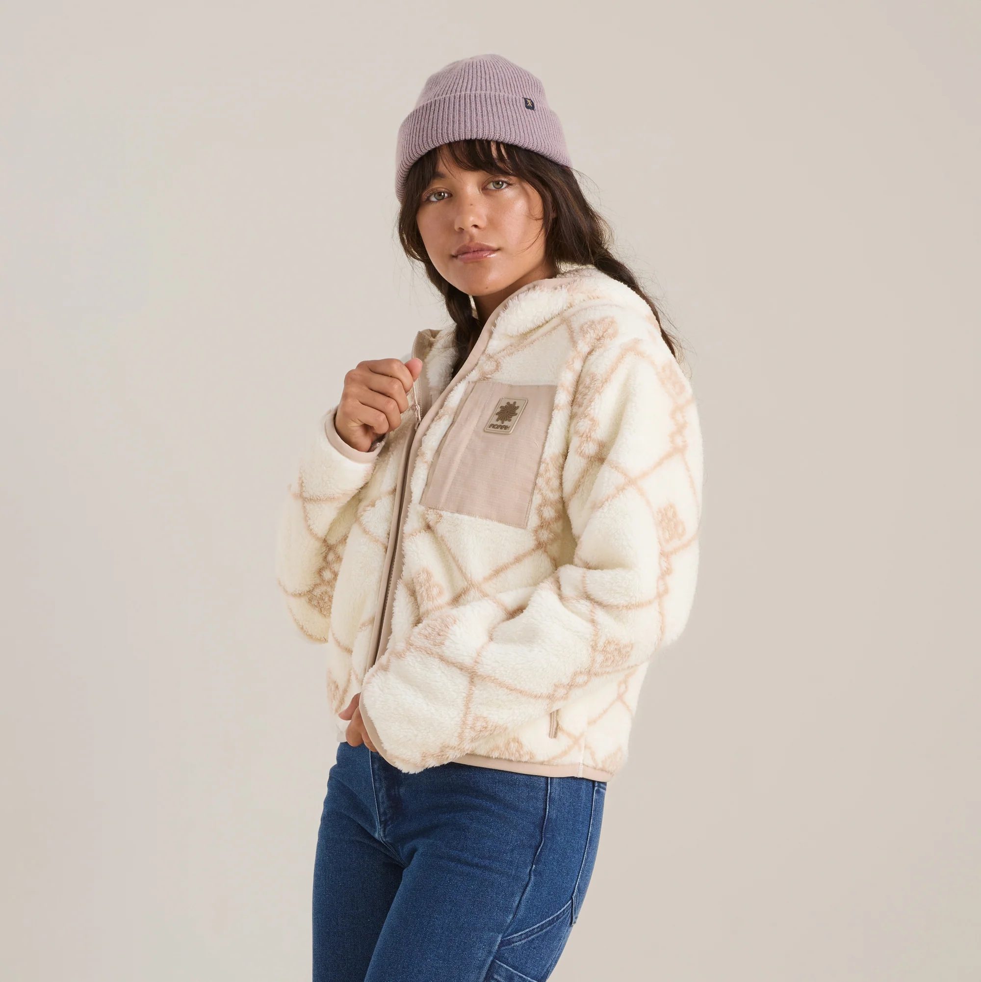 4110-ursa-hoodie-white-wolf-1.webp