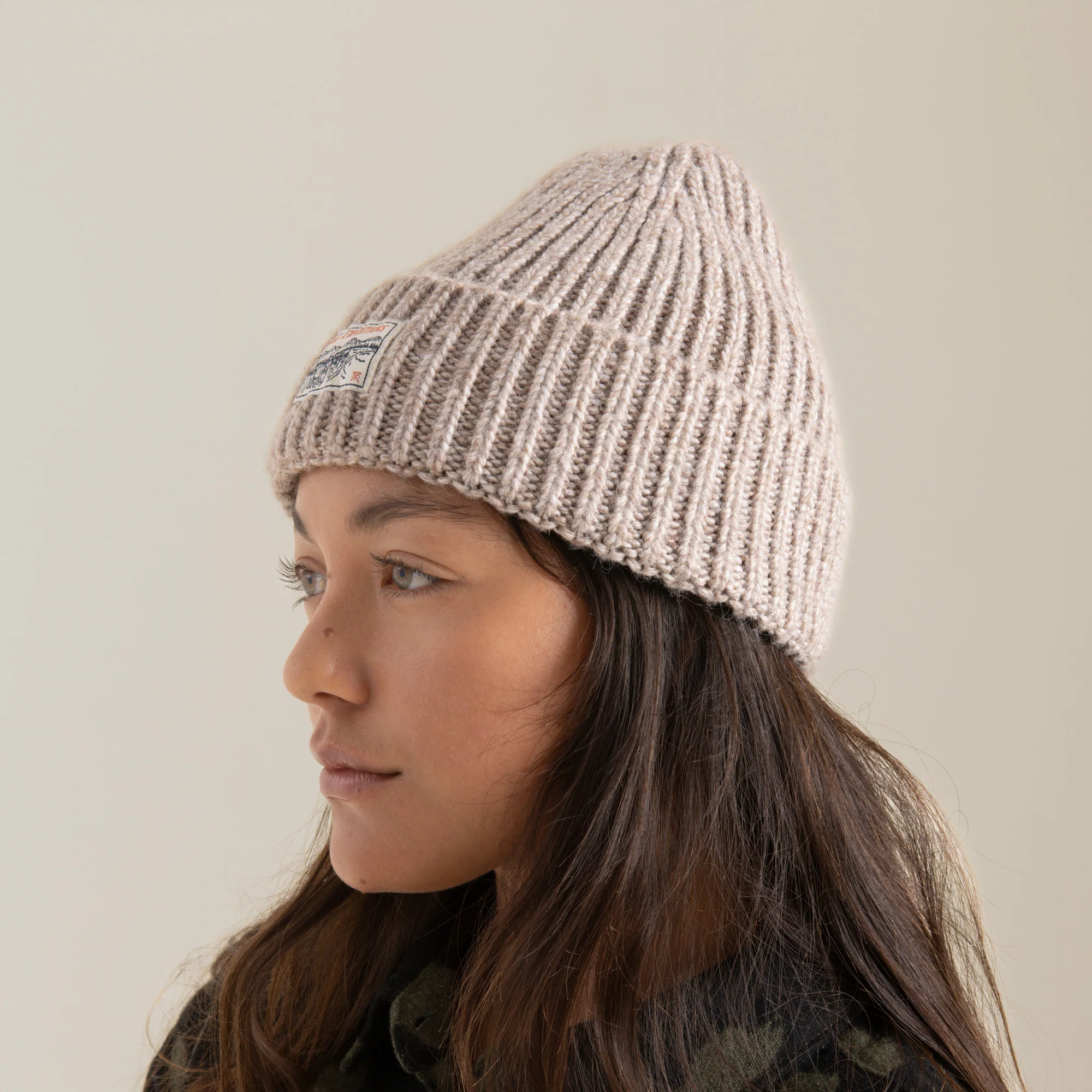 4557-campfire-beanie-toasted-almond-1.webp