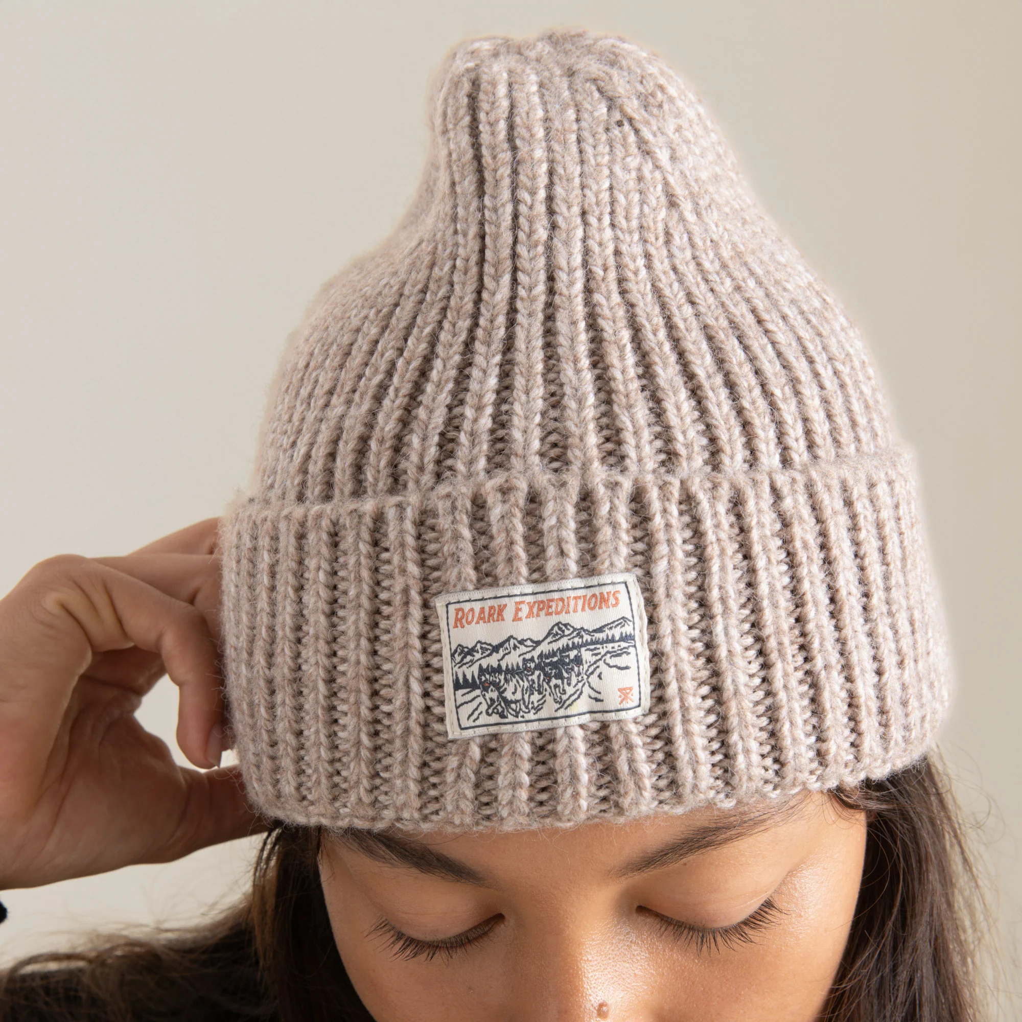 4557-campfire-beanie-toasted-almond-1.webp
