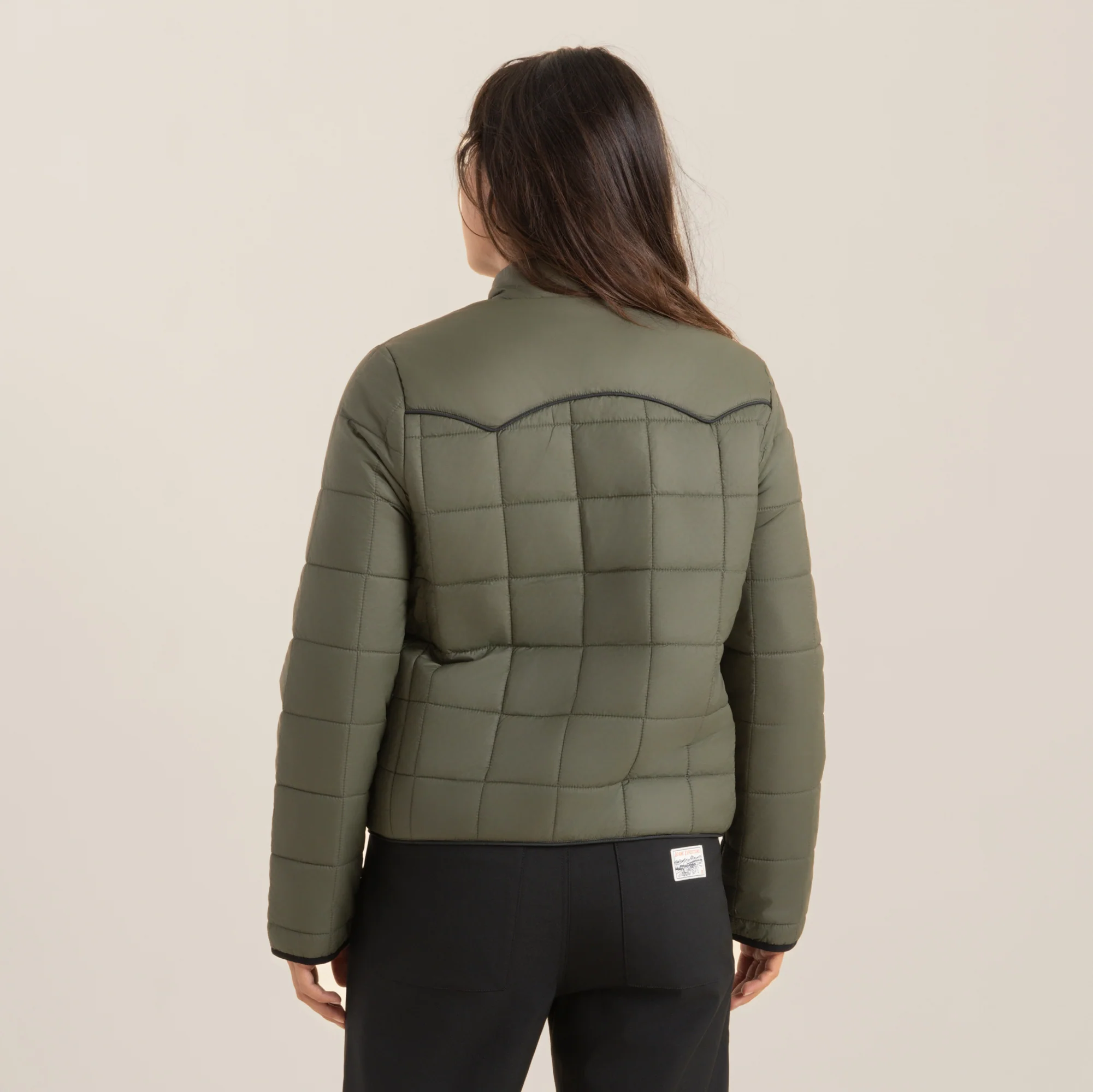 510-base-camp-jacket-military-1.webp
