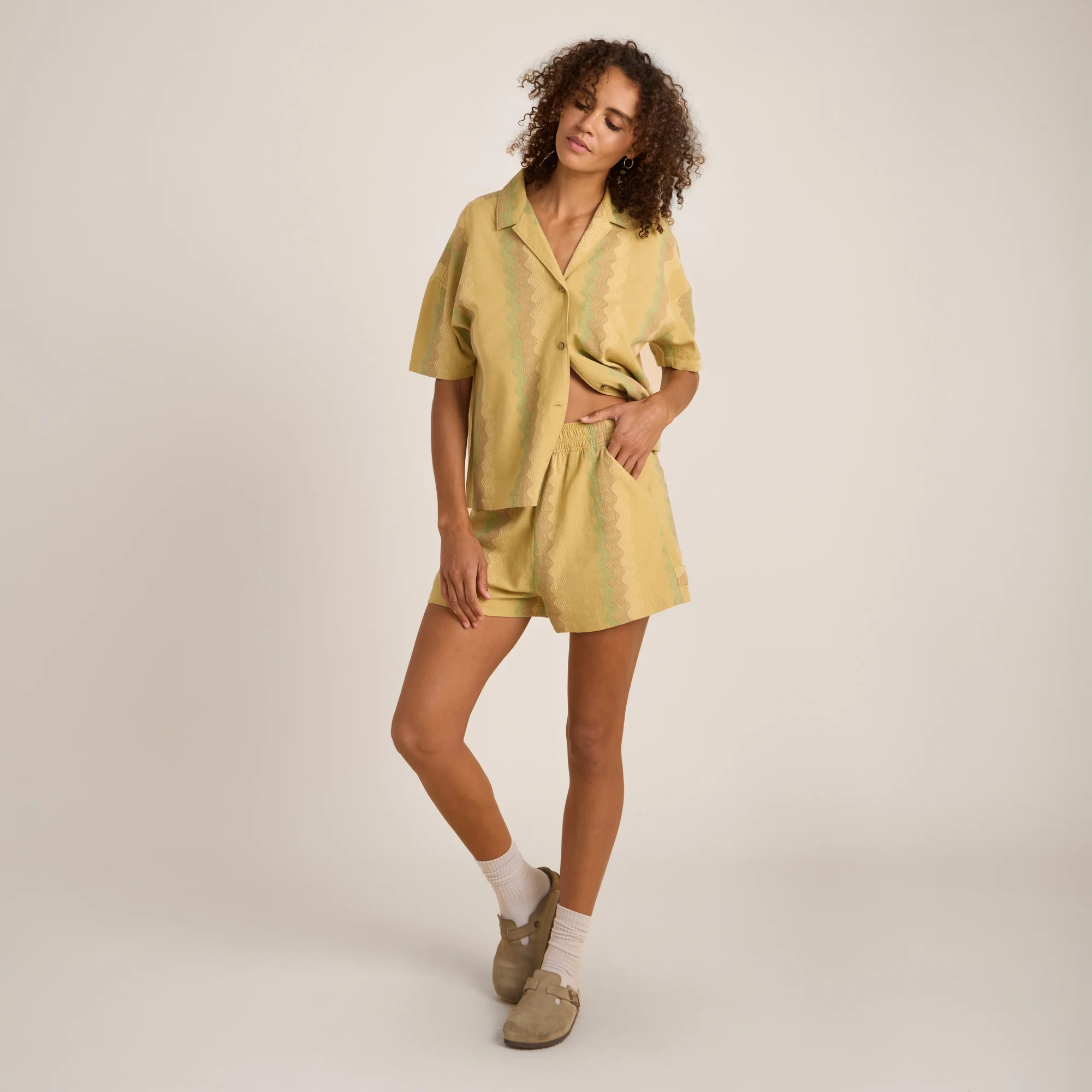 611-daytrip-shorts-fern-1.webp