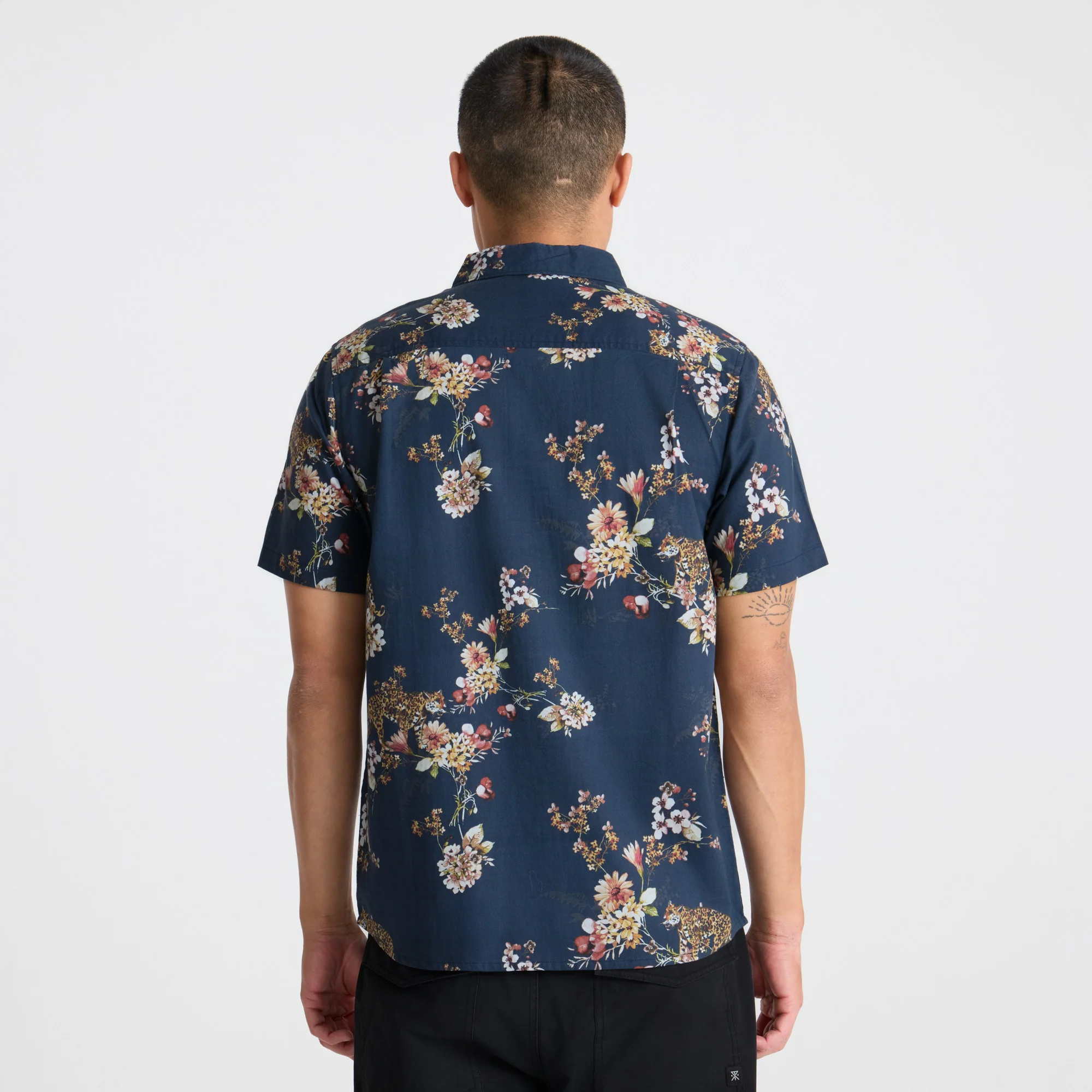 797-journey-short-sleeve-button-up-shirt-deep-navy-1.webp